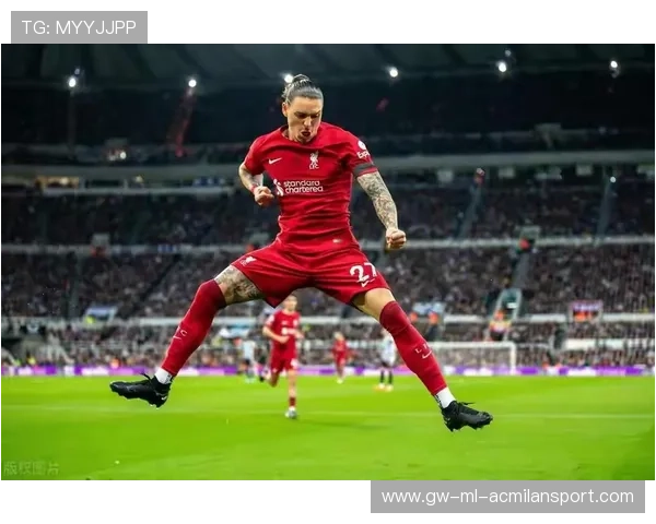 利物浦前场连击，努涅斯胸部停球凌空爆射