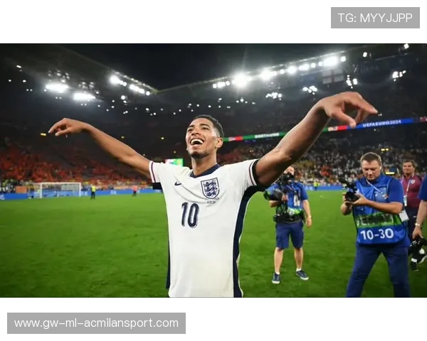 贝林厄姆高速推进后分球，英格兰多次形成威胁局面